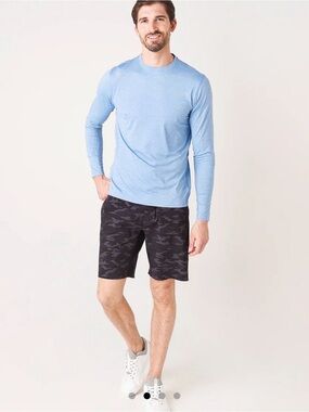 NWT Mens Greyson Fulton Workout Shorts Camo Print Size Large NEW